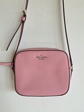 Kate Spade Harper Camera Bag in Bright Carnation refined grain leather